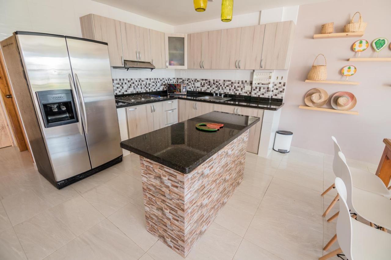 Makena La Boquilla Beach Hostel Cartagena Ngoại thất bức ảnh
